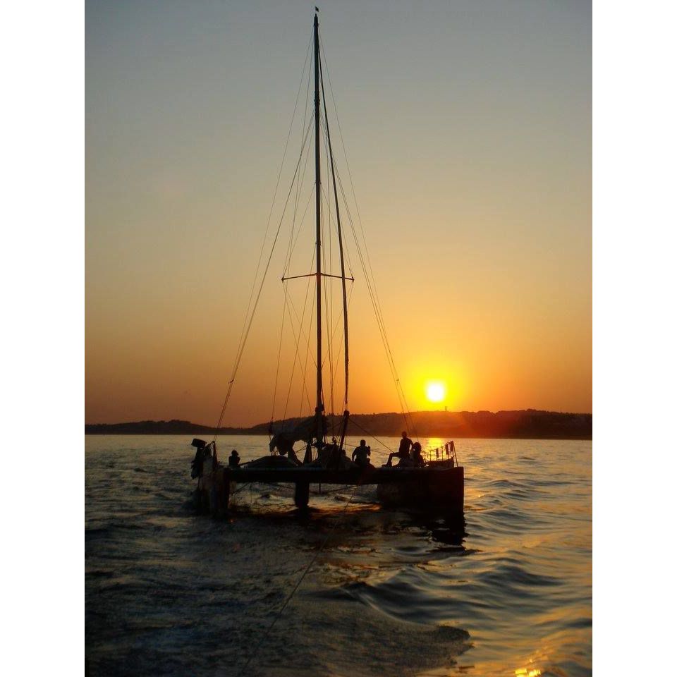 Passeio de Catamarã pela Costa e Grutas de Benagil