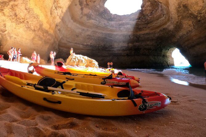 Excursion en kayak aux grottes de Benagil