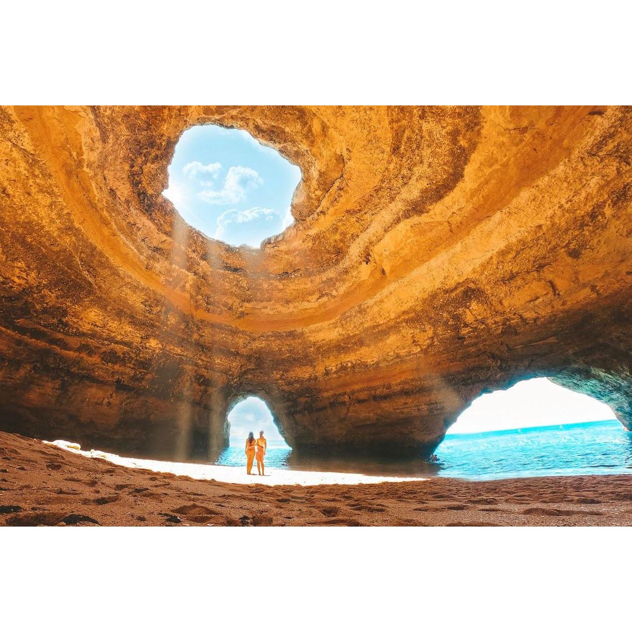 Passeio de Barco pelas Grutas de Benagil