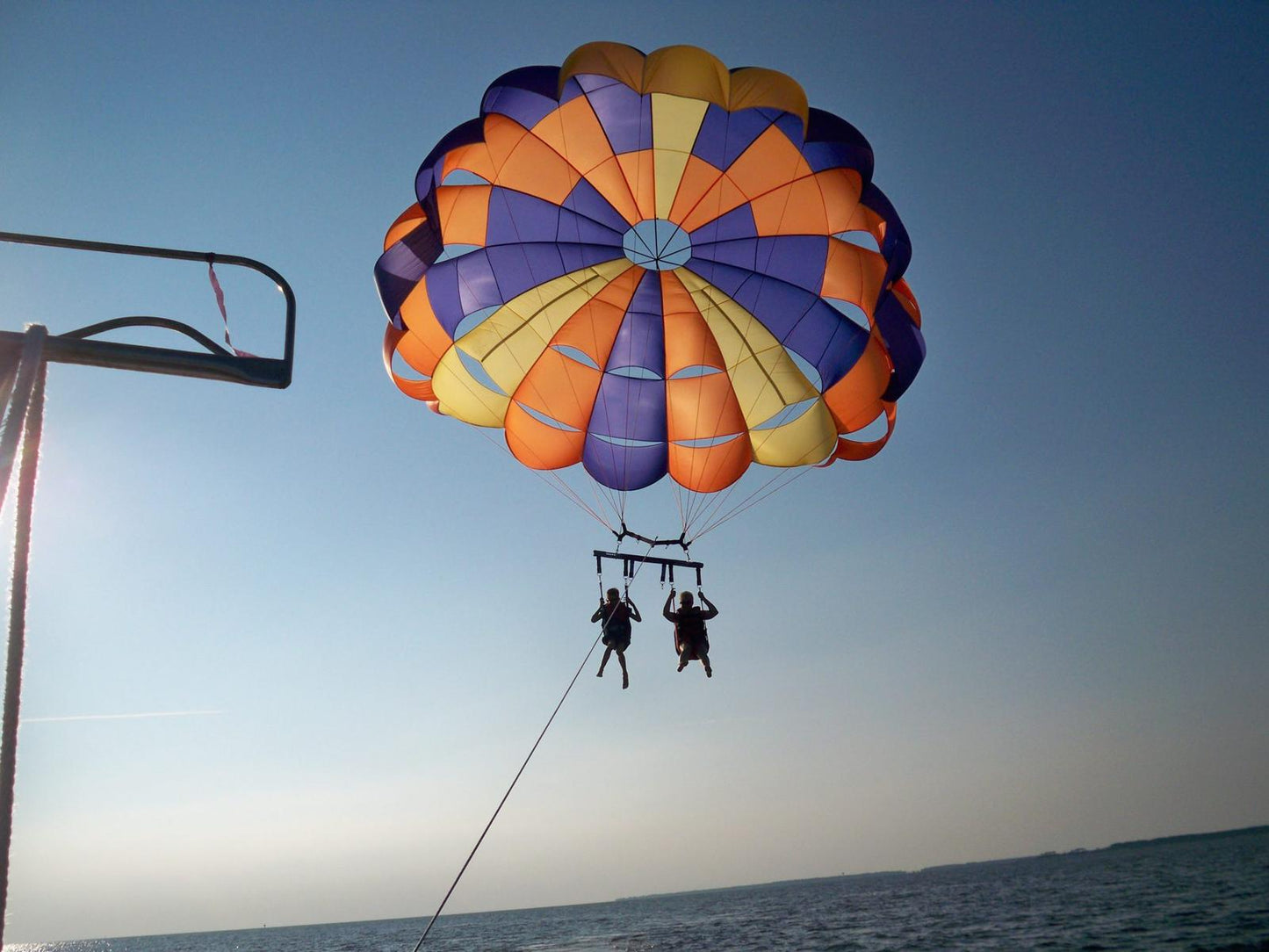 Tour en bateau en parachute ascensionnel