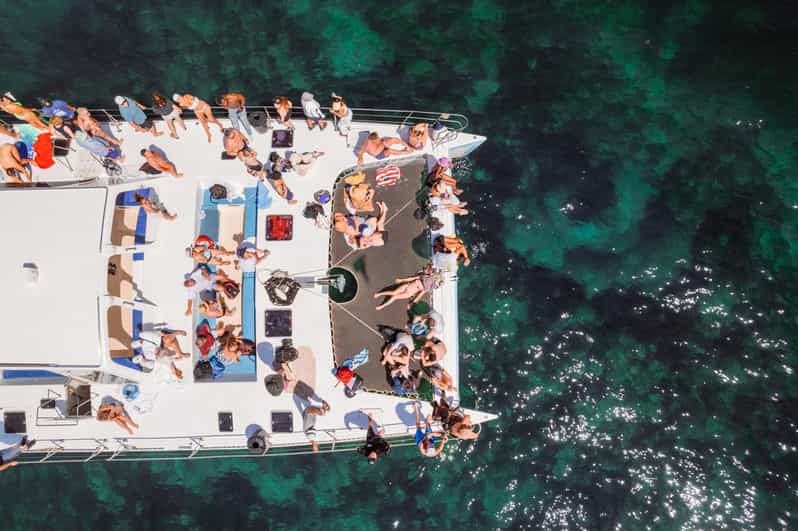 Tour en catamaran avec barbecue et bar ouvert