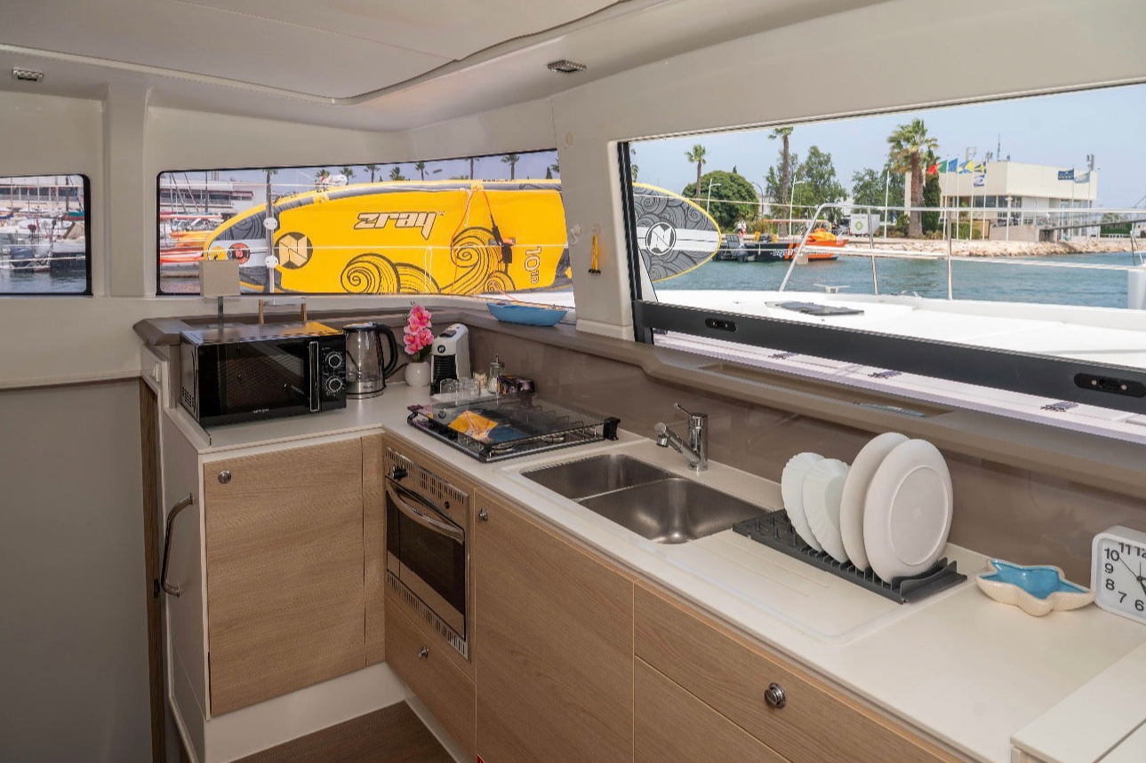 Lagos: Private Catamaran with Drinks and Snacks