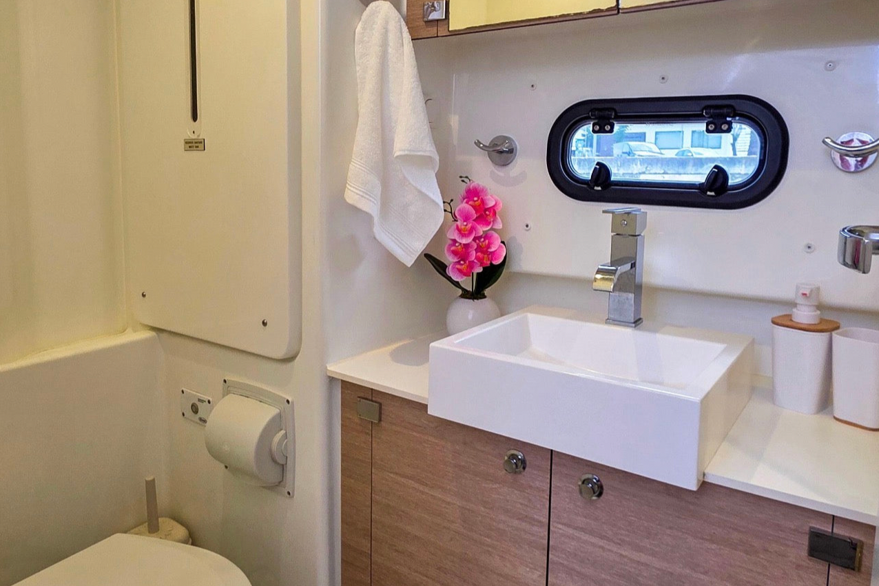 Lagos: Private Catamaran with Drinks and Snacks