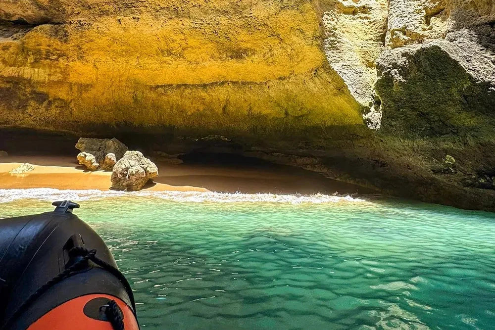 Portimao: Private Boat Tour to Benagil Caves