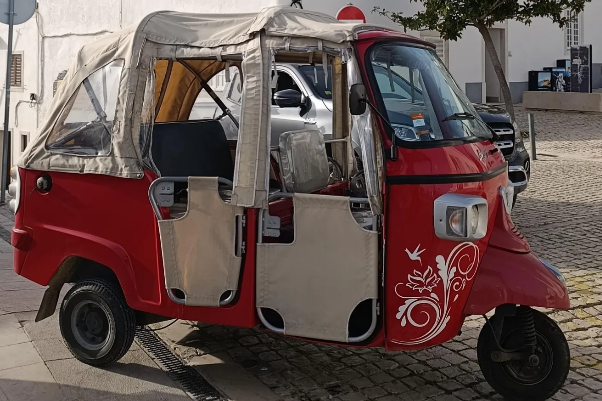 Albufeira: Tuk-Tuk Tour