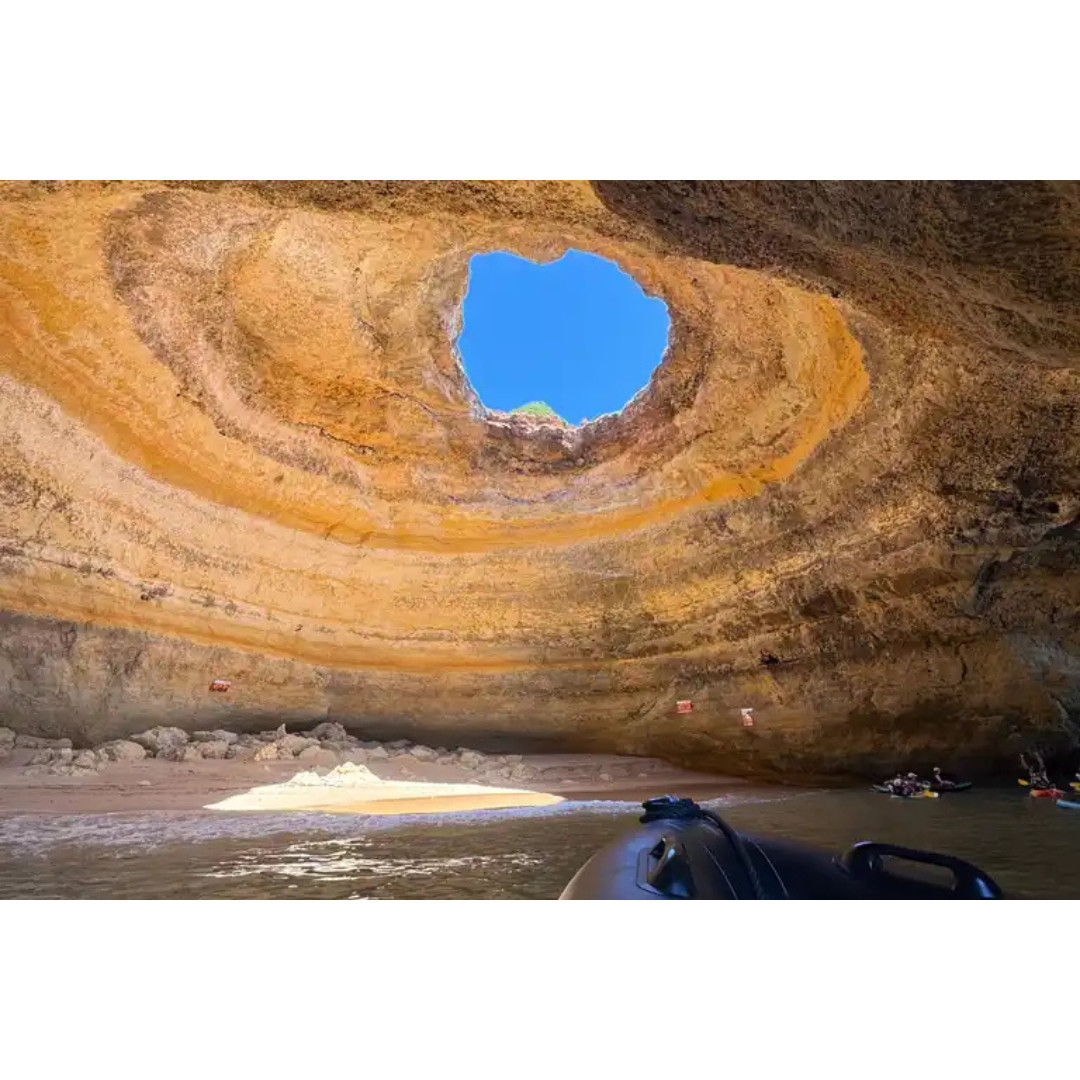 Portimao: Private Boat Tour to Benagil Caves